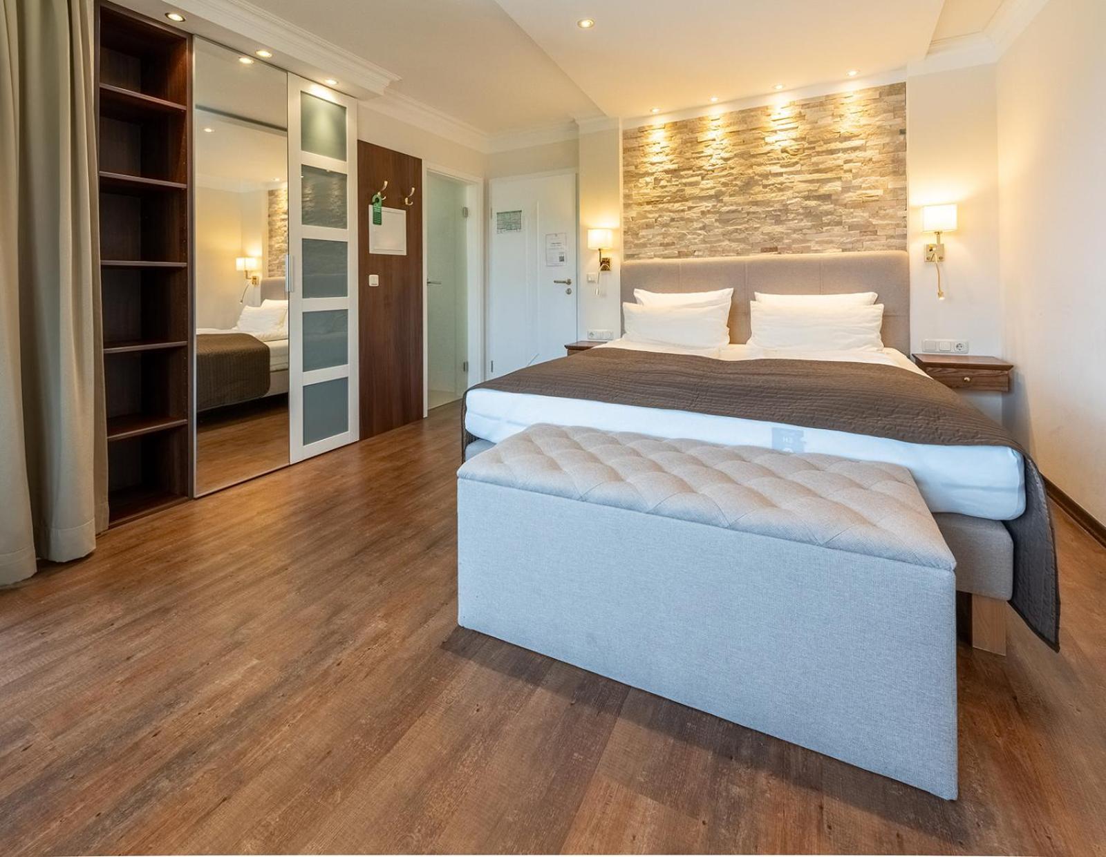 Chiemseestern Vacation & Recreation "Adults Only" Gstadt am Chiemsee Rum bild